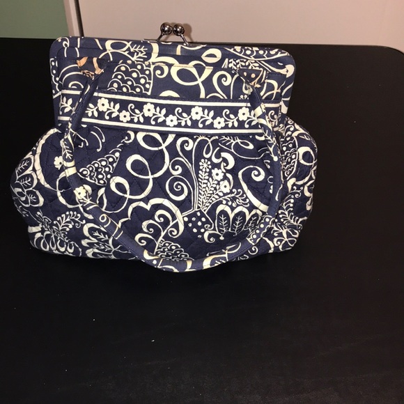 Vera Bradley Handbags - Used Vera Bradley hobo bag with snap closure